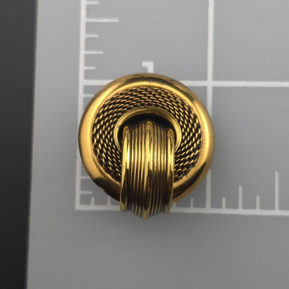 Vintage Bulatti Gold-Tone Textured Knot Clip-On Earrings Classic - Picture 8 of 8